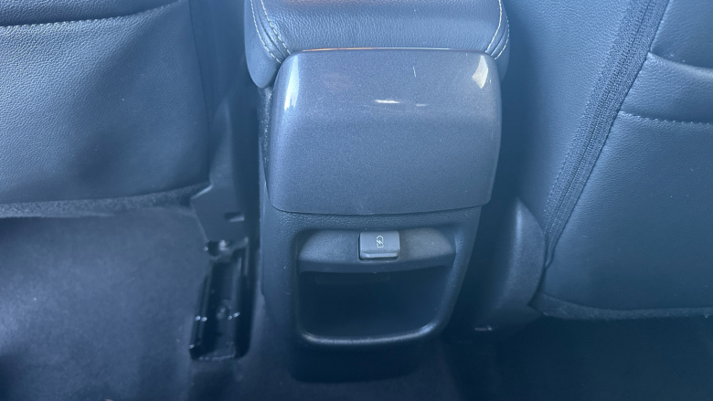 Nissan Juke 1.0 DiG-T 114 Tekna 5dr Petrol Hatchback